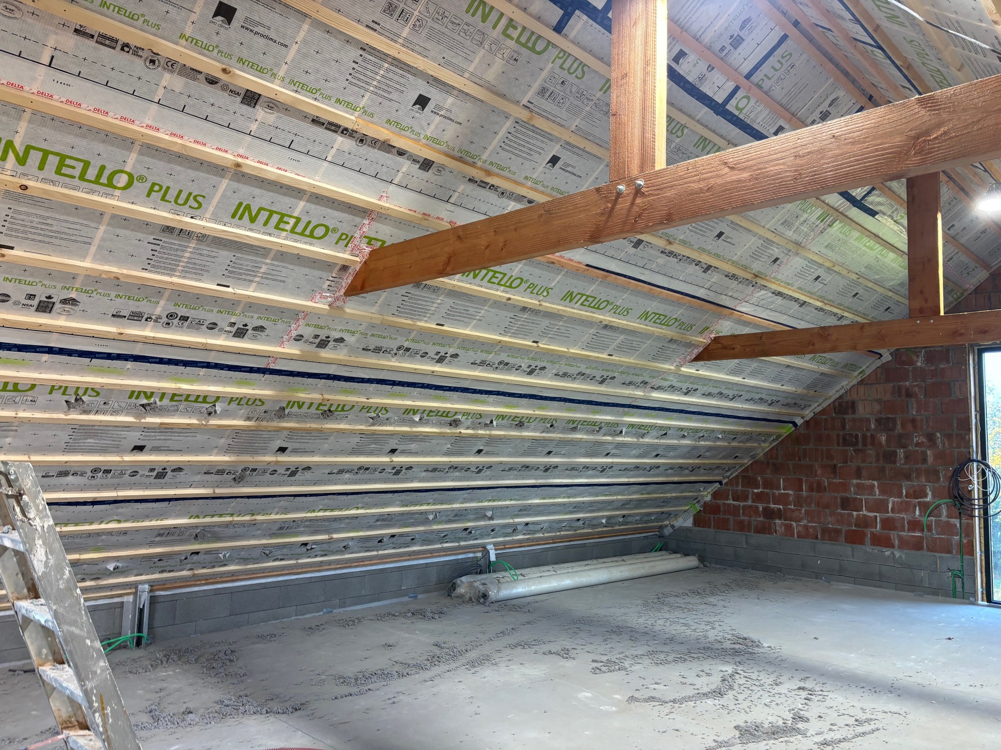 Hellend dak isolatie met cellulose door Eco Protect