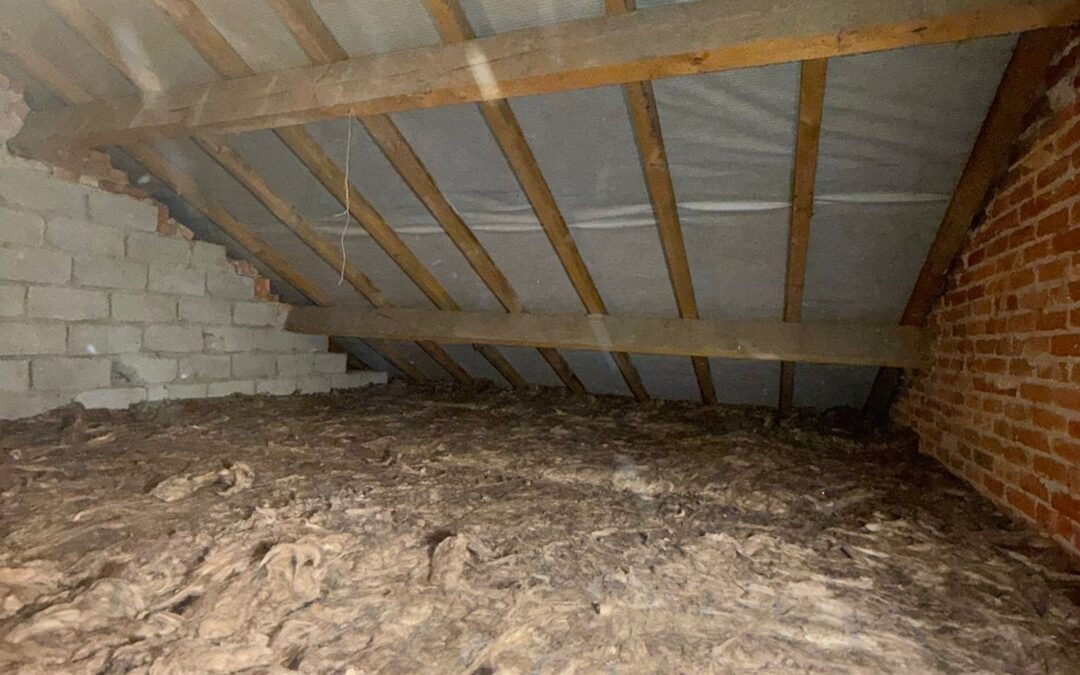 Zoldervloerisolatie met glaswol in Maasmechelen